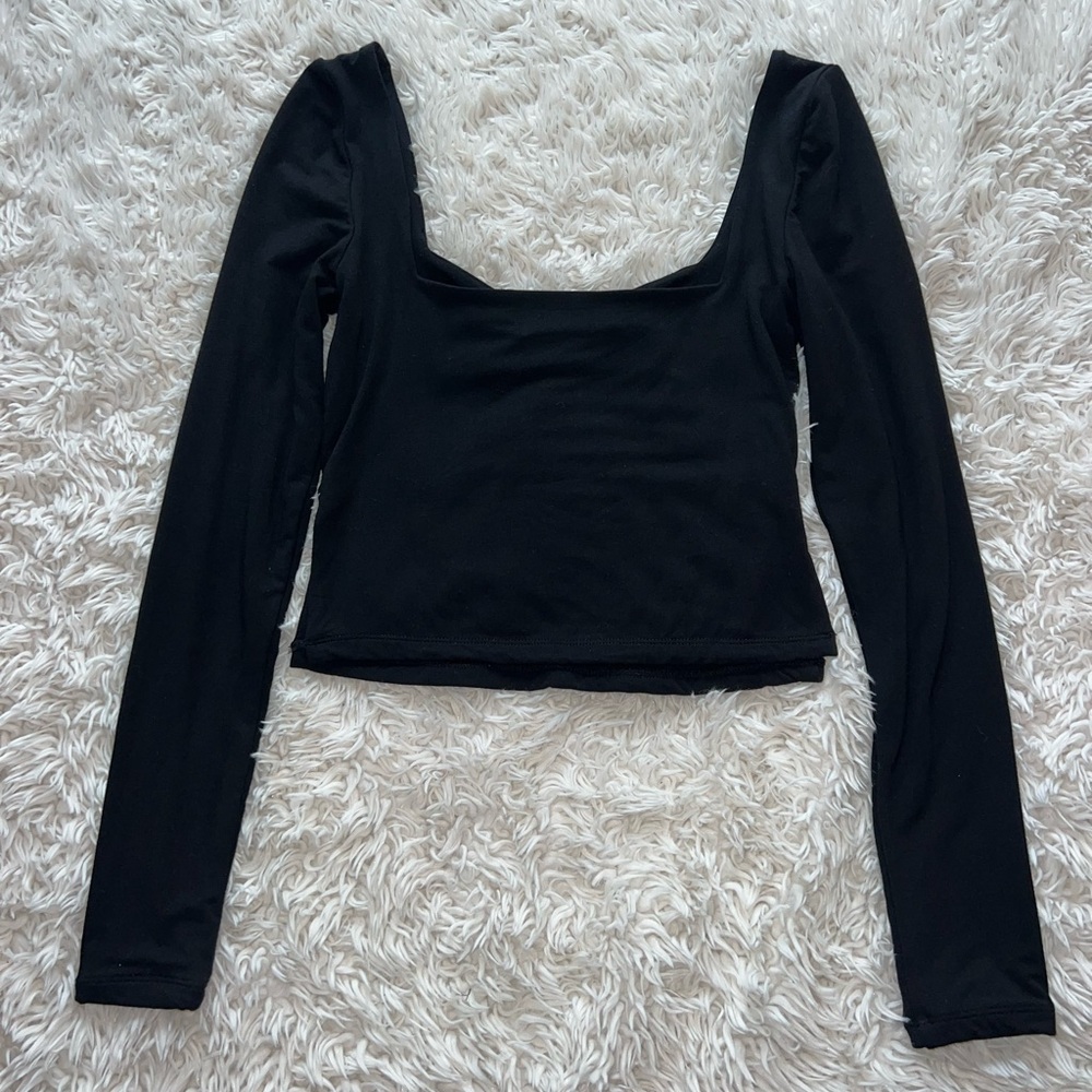 White Fox Black Cropped Long Sleeve - Picture 8 of 8
